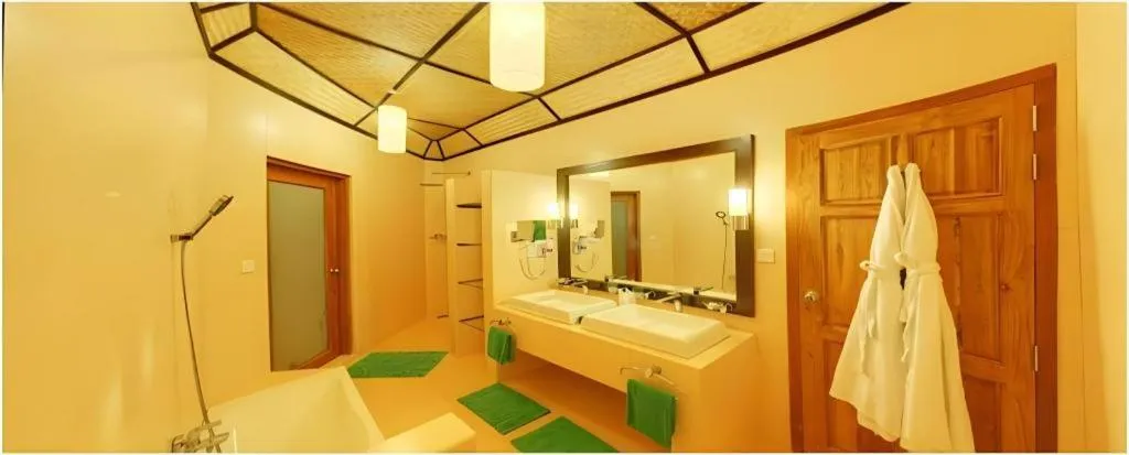 Angaga Island Resort and Spa