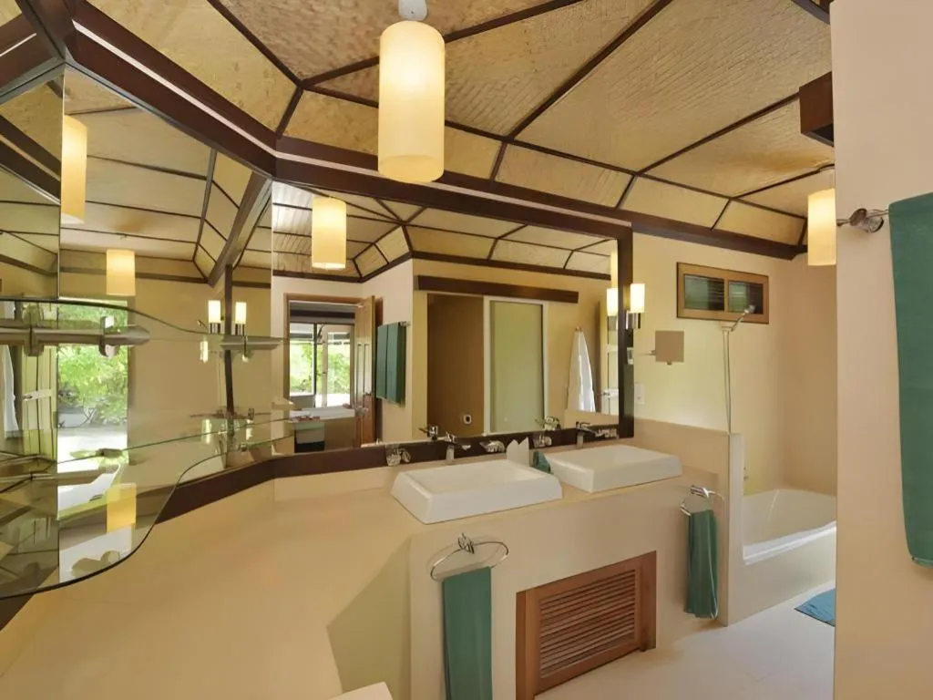 Angaga Island Resort and Spa