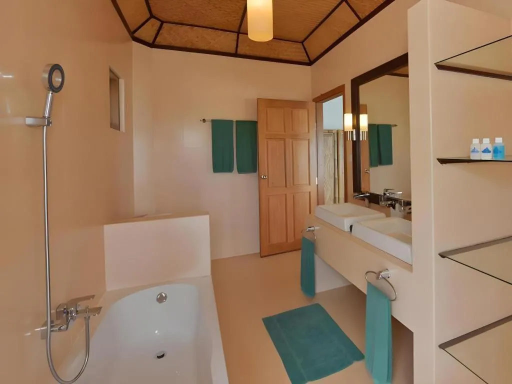 Angaga Island Resort and Spa