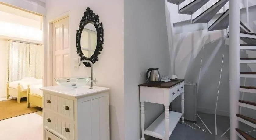 Verona Boutique Hotel - The Verona Co., Ltd