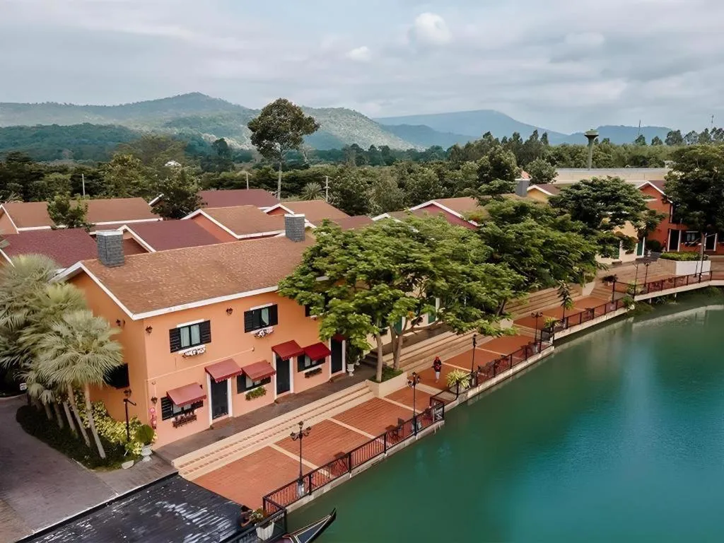 Verona Boutique Hotel - The Verona Co., Ltd