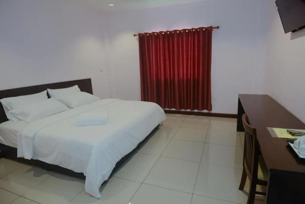 Bed in Nangrong garden home