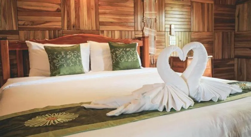 Bed in Baan Baitan Resort