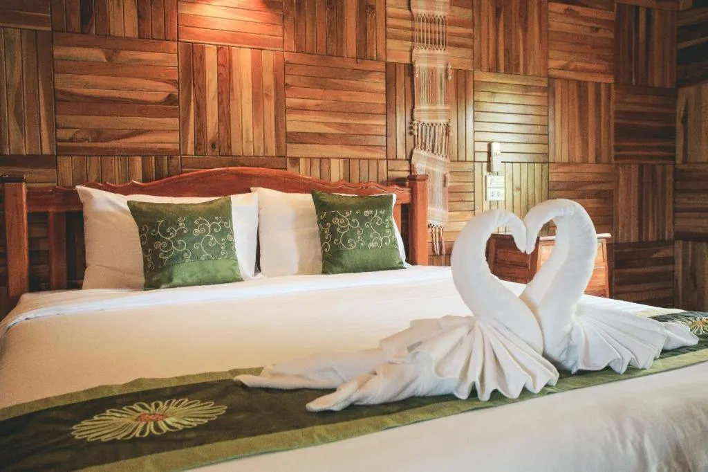 Bed in Baan Baitan Resort