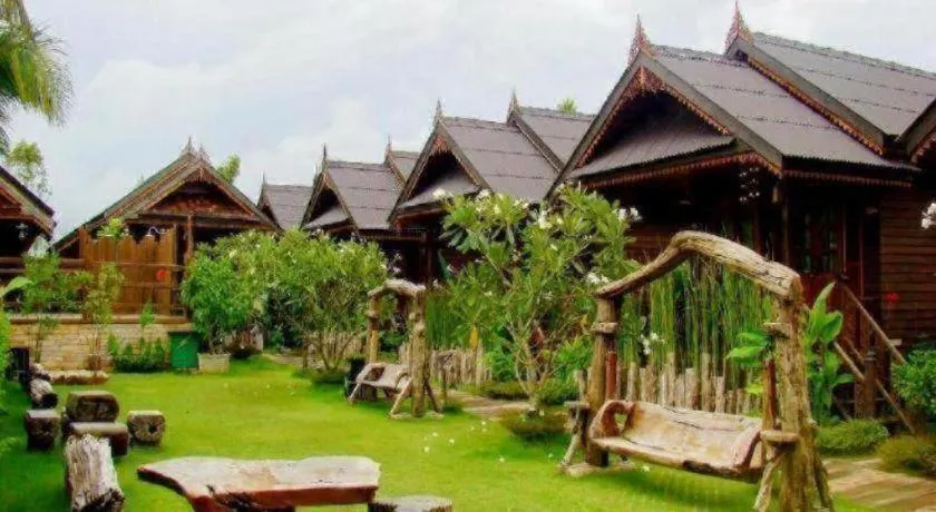 Baan Baitan Resort