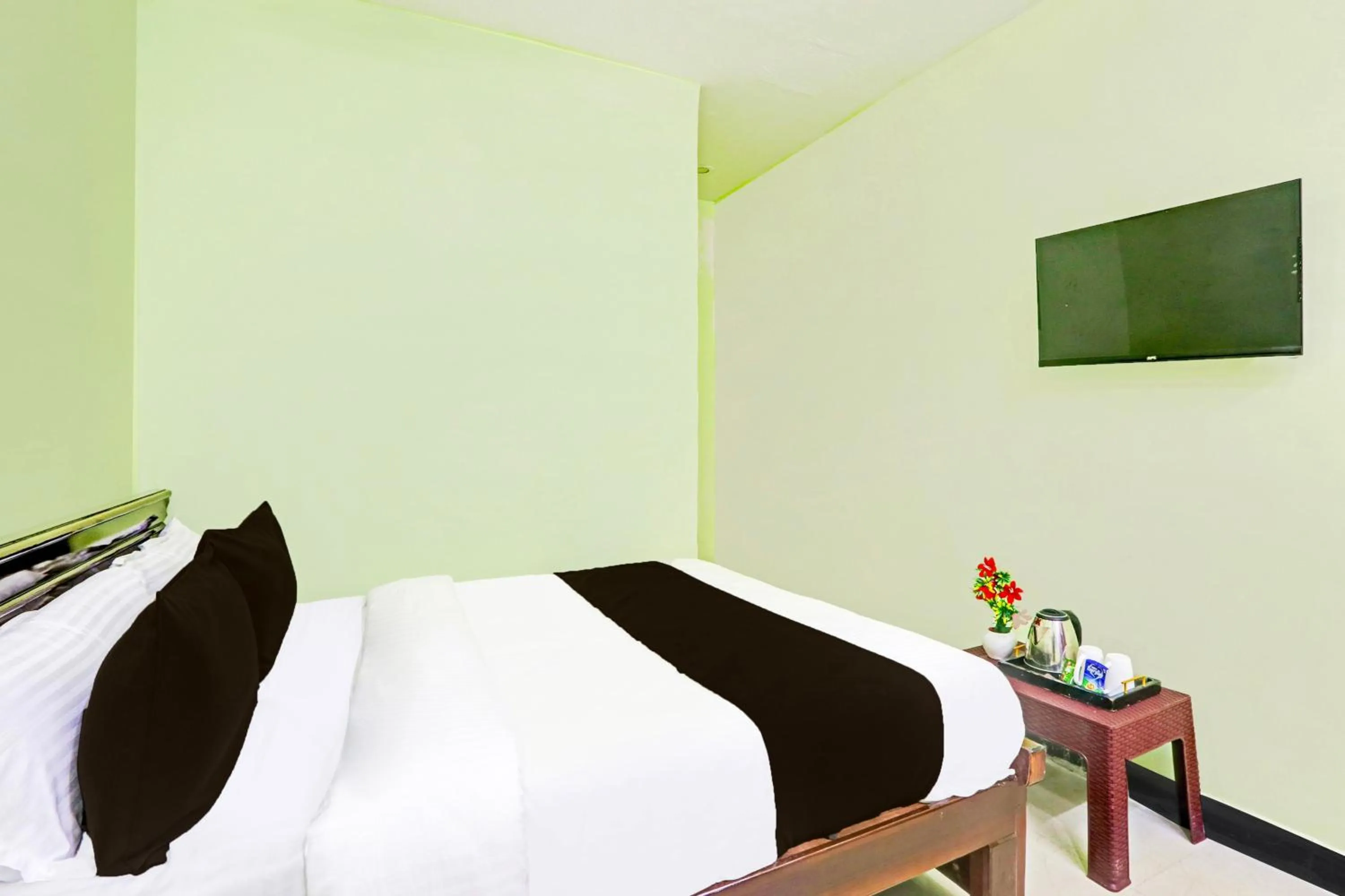 Bedroom, Bed in Hotel O PLAZA HOTEL