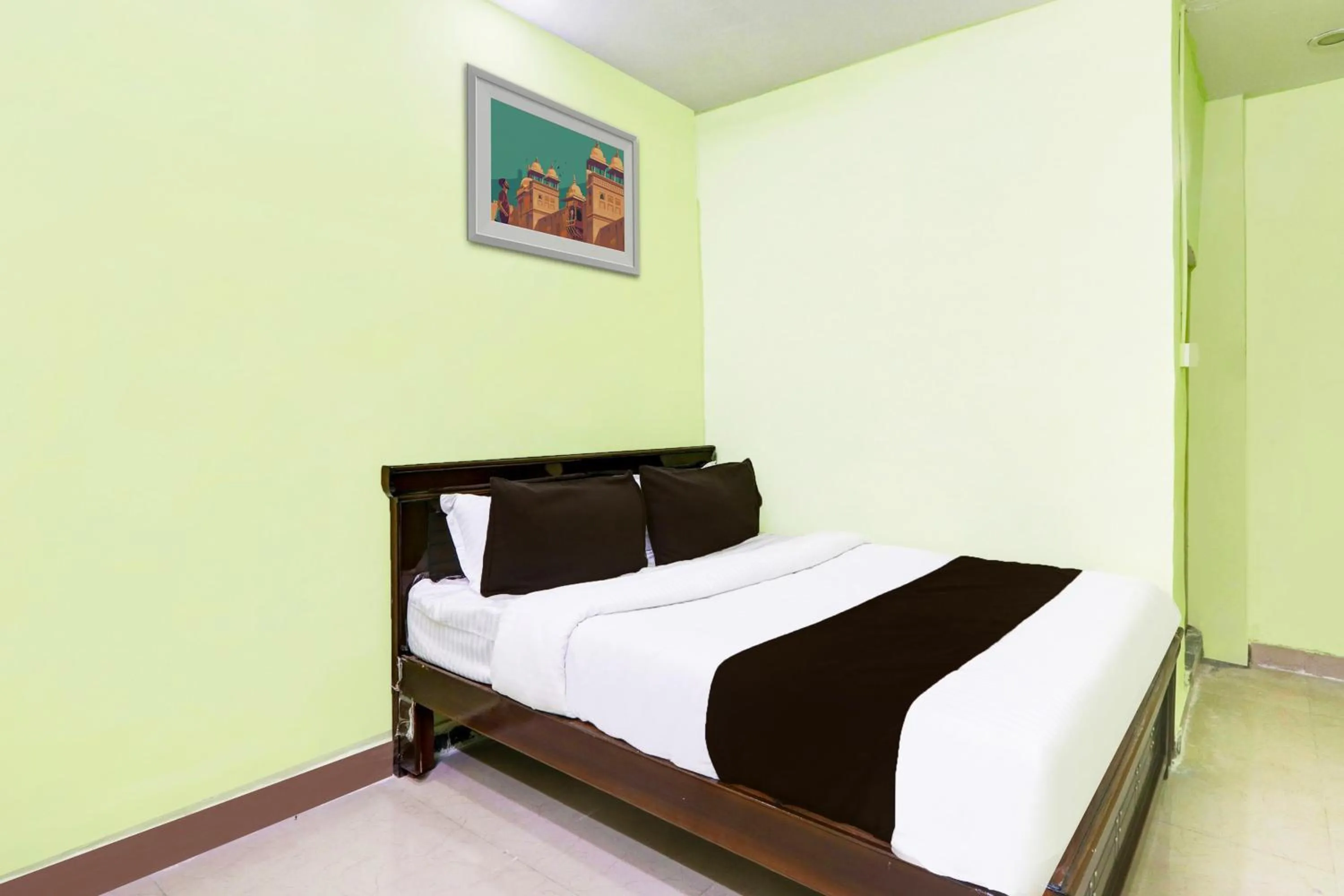 Bedroom, Bed in Hotel O PLAZA HOTEL