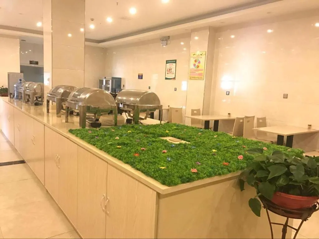 GreenTree Alliance Yichun Fengcheng Jianyi Avenue Hotel