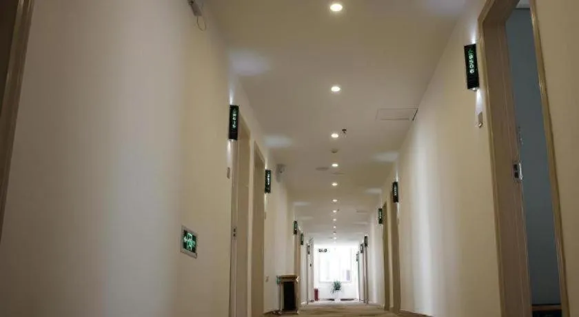 GreenTree Alliance Yichun Fengcheng Jianyi Avenue Hotel