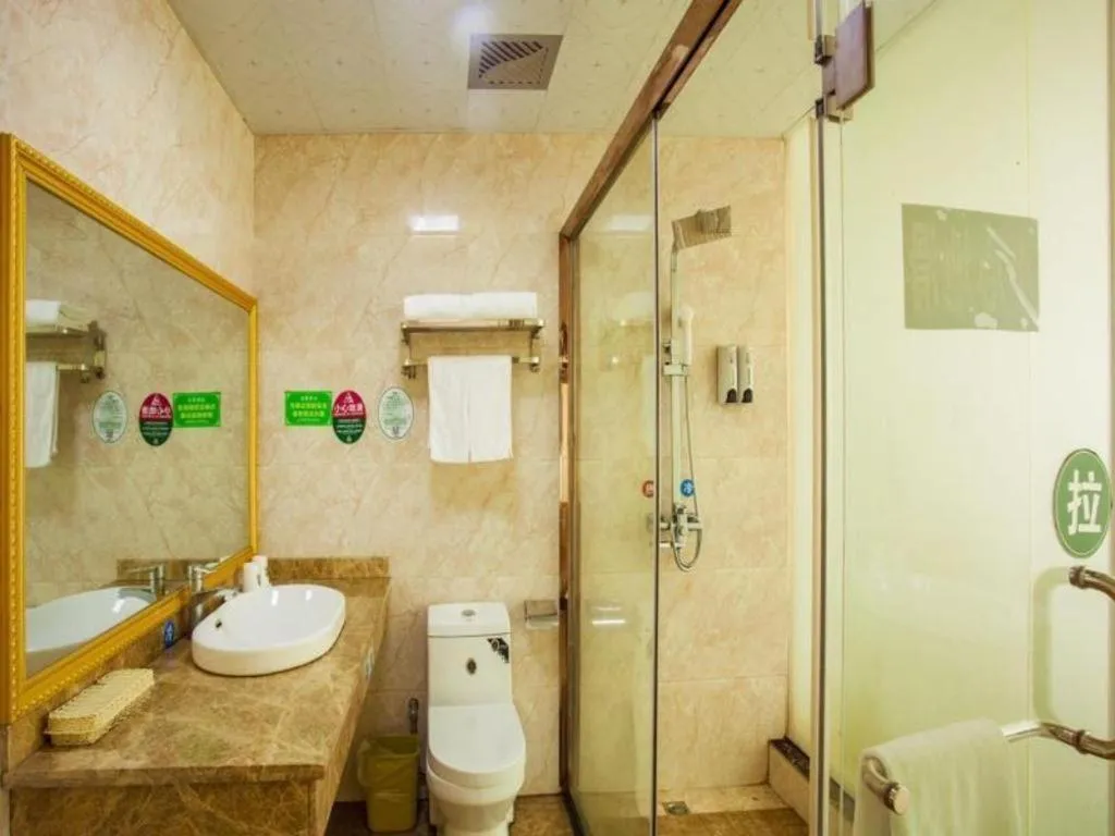 GreenTree Alliance Yichun Fengcheng Jianyi Avenue Hotel