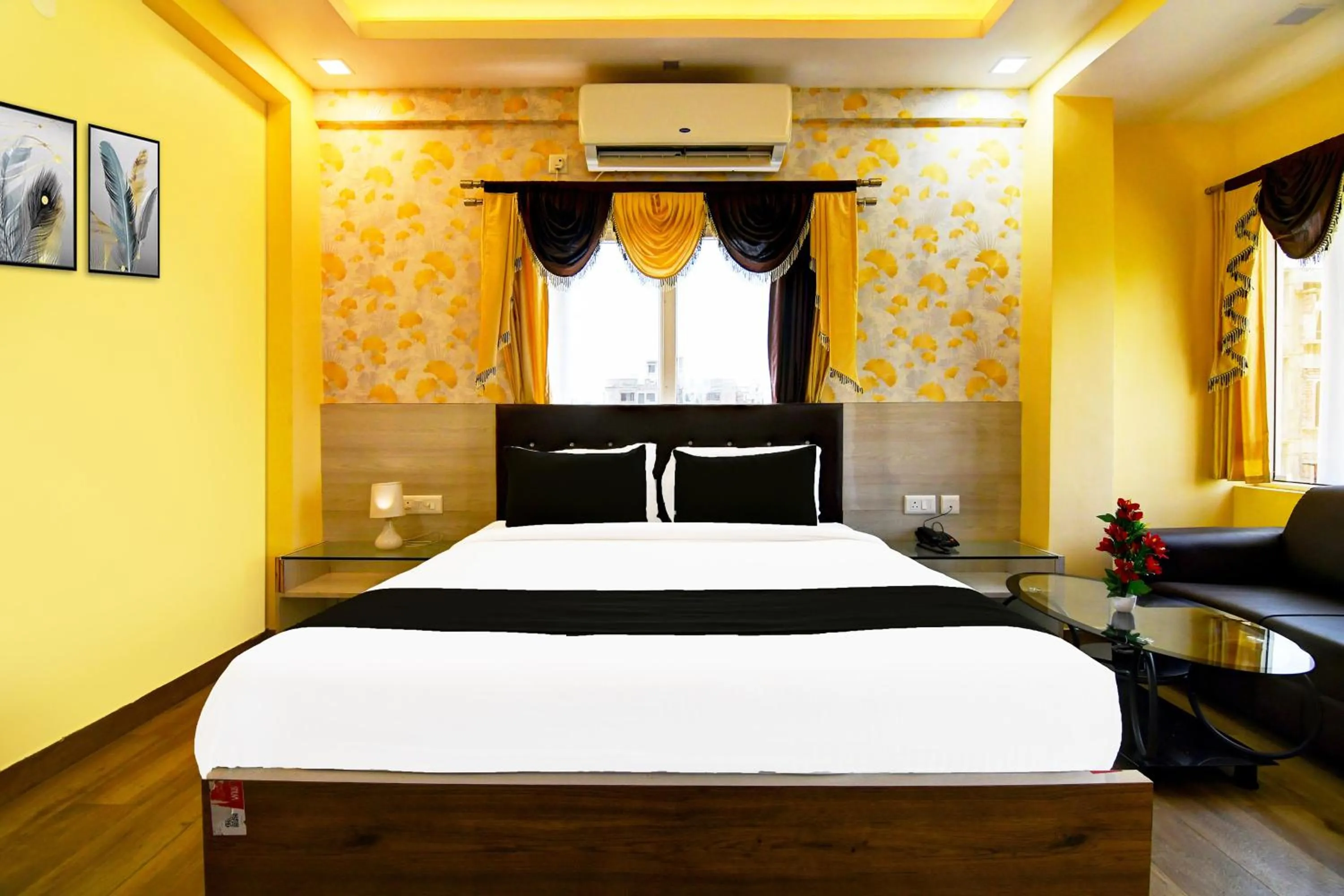 Bedroom, Bed in Super Townhouse Rosedale