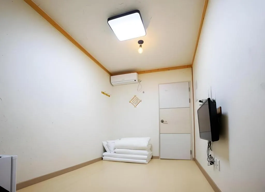 Bed in Nabijam Hanok Hotel