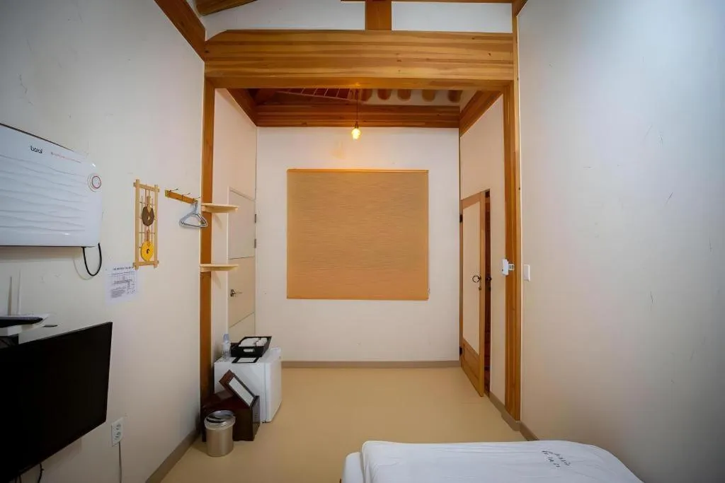 Bed in Nabijam Hanok Hotel