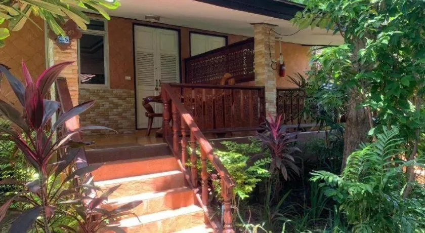 Pingview Villa Resort