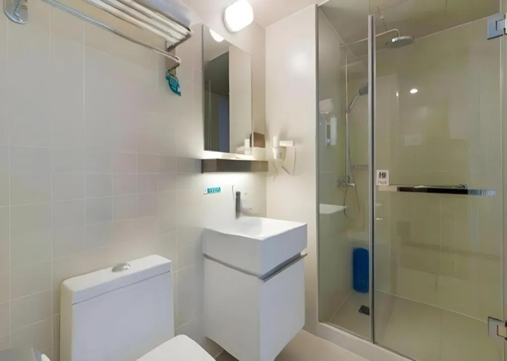 Jinjiang Inn Select Shenyang Tawan Xingshun Night Market Metro Station