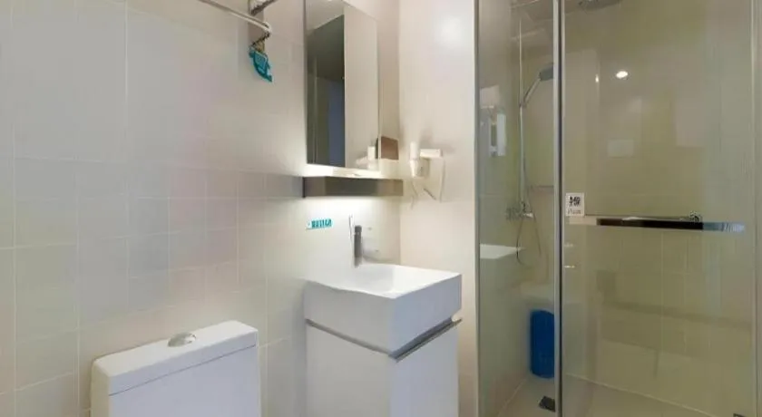 Jinjiang Inn Select Shenyang Tawan Xingshun Night Market Metro Station