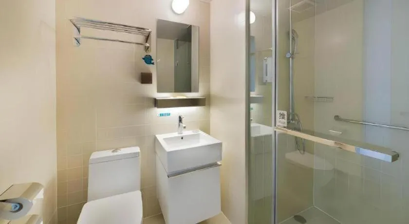 Jinjiang Inn Select Shenyang Tawan Xingshun Night Market Metro Station