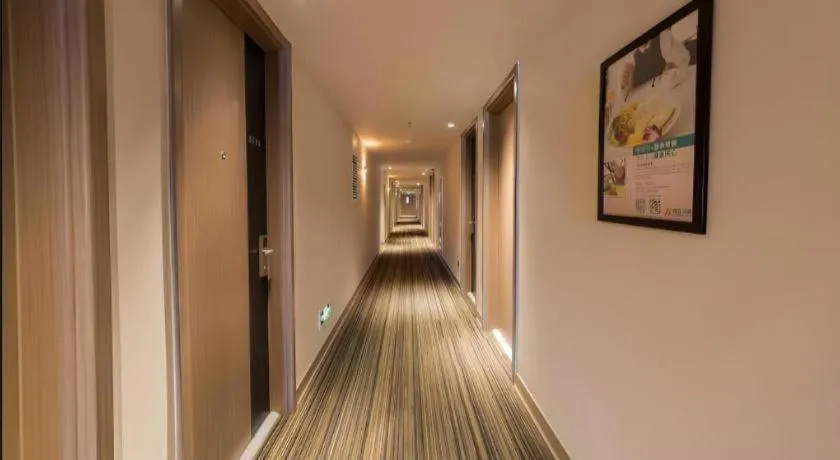 Jinjiang Inn Select Shenyang Tawan Xingshun Night Market Metro Station