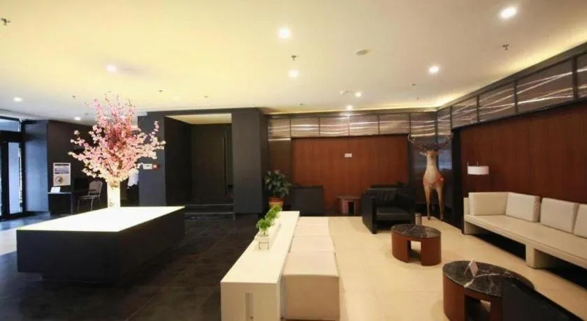 Jinjiang Inn Select Shenyang Tawan Xingshun Night Market Metro Station