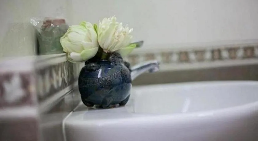 Wake Up at Muang Kao Boutique Hotel