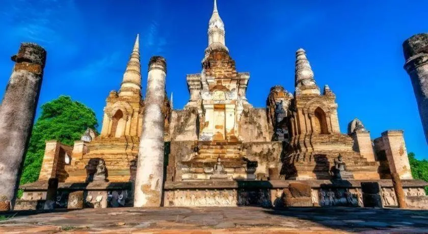 Wake Up at Muang Kao Boutique Hotel