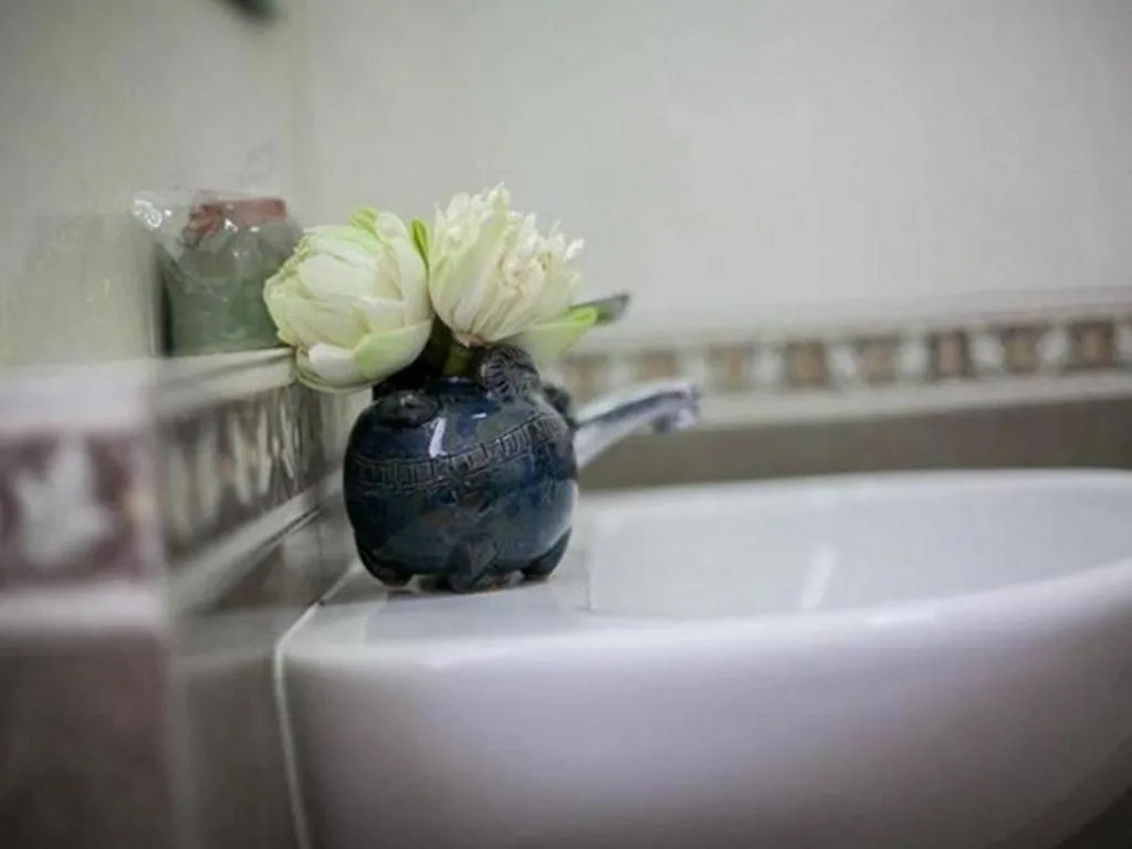 Wake Up at Muang Kao Boutique Hotel