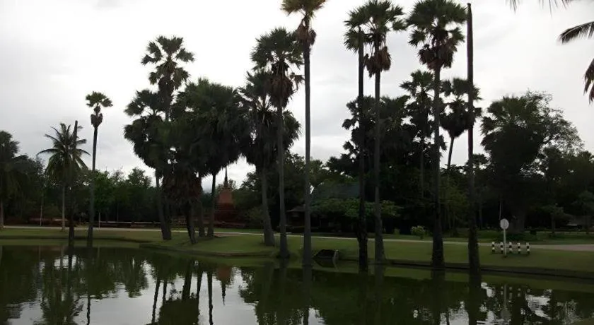 Wake Up at Muang Kao Boutique Hotel