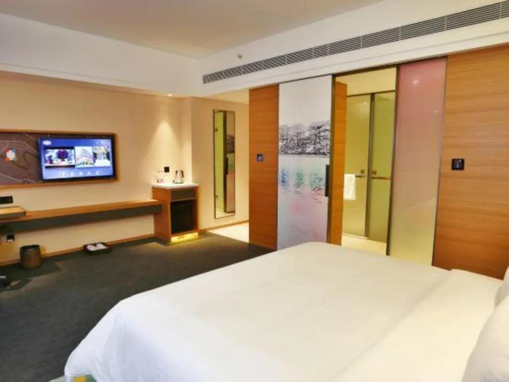 Bed in Hampton by Hilton Shunde Longjiang