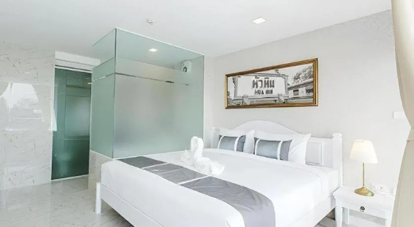 Bed in B2 Hua Hin Premier Hotel