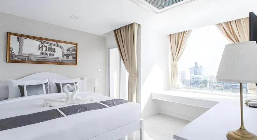 Bed in B2 Hua Hin Premier Hotel