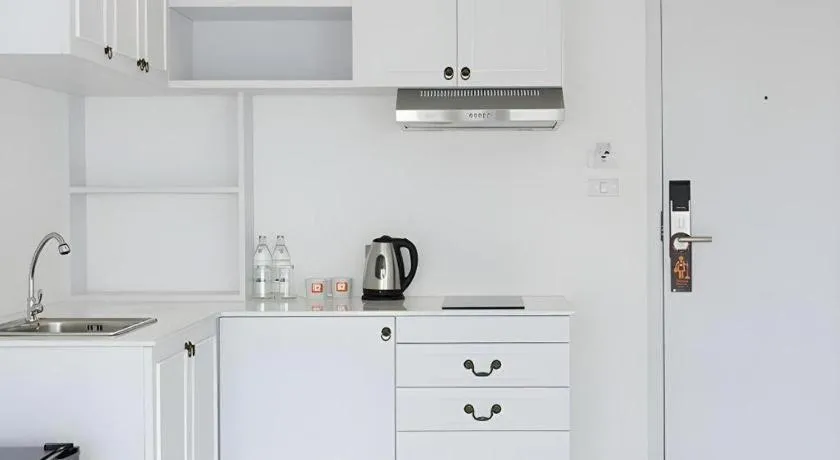 B2 Hua Hin Premier Hotel