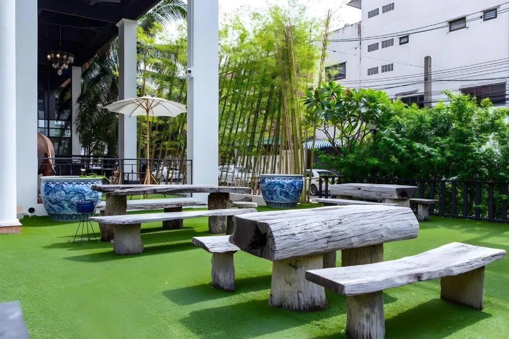 Town In Town Gardent Resort