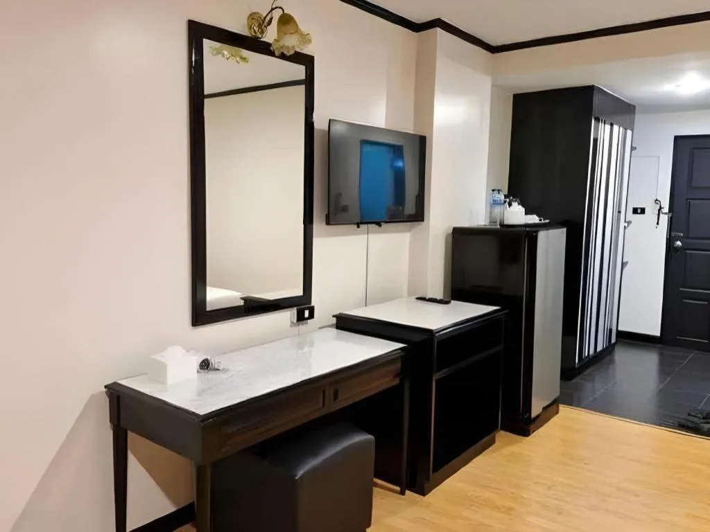 Town In Town Gardent Resort