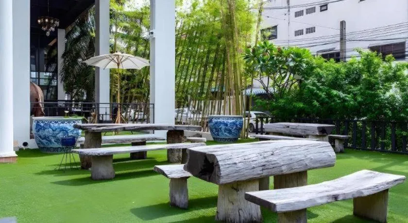 Town In Town Gardent Resort