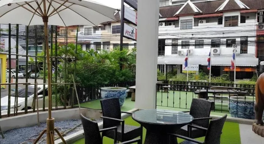 Town In Town Gardent Resort