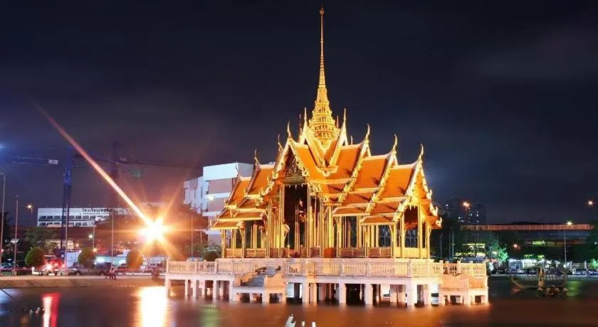 Town In Town Gardent Resort