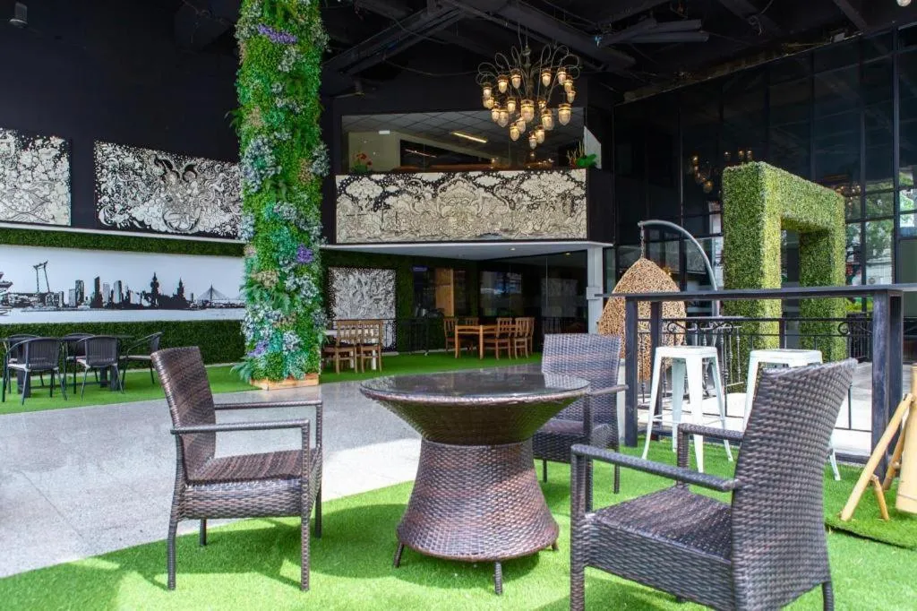 Town In Town Gardent Resort