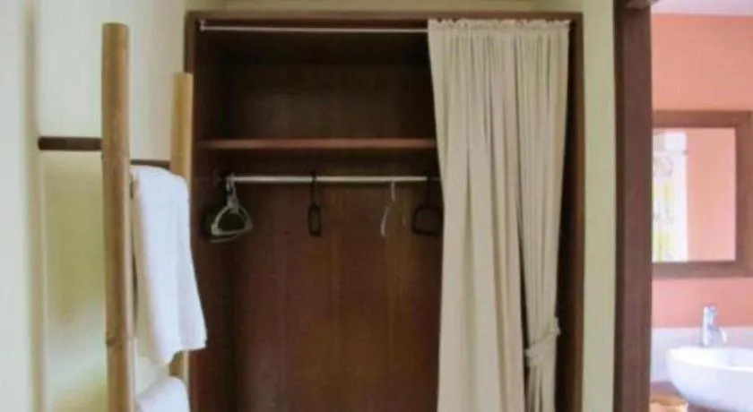 Baansuan Amphawan Resort