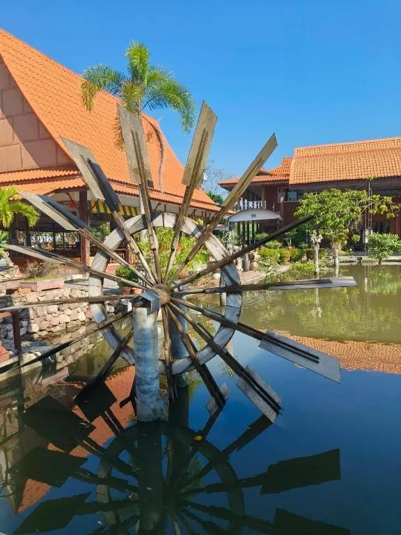 Baansuan Amphawan Resort