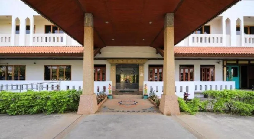 AmornSukhothai Hotel