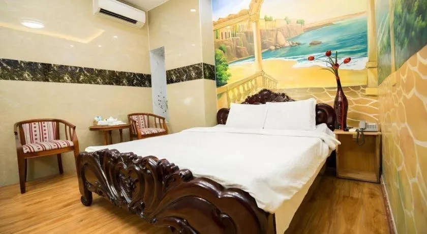 Bed in Phuong Linh Hotel