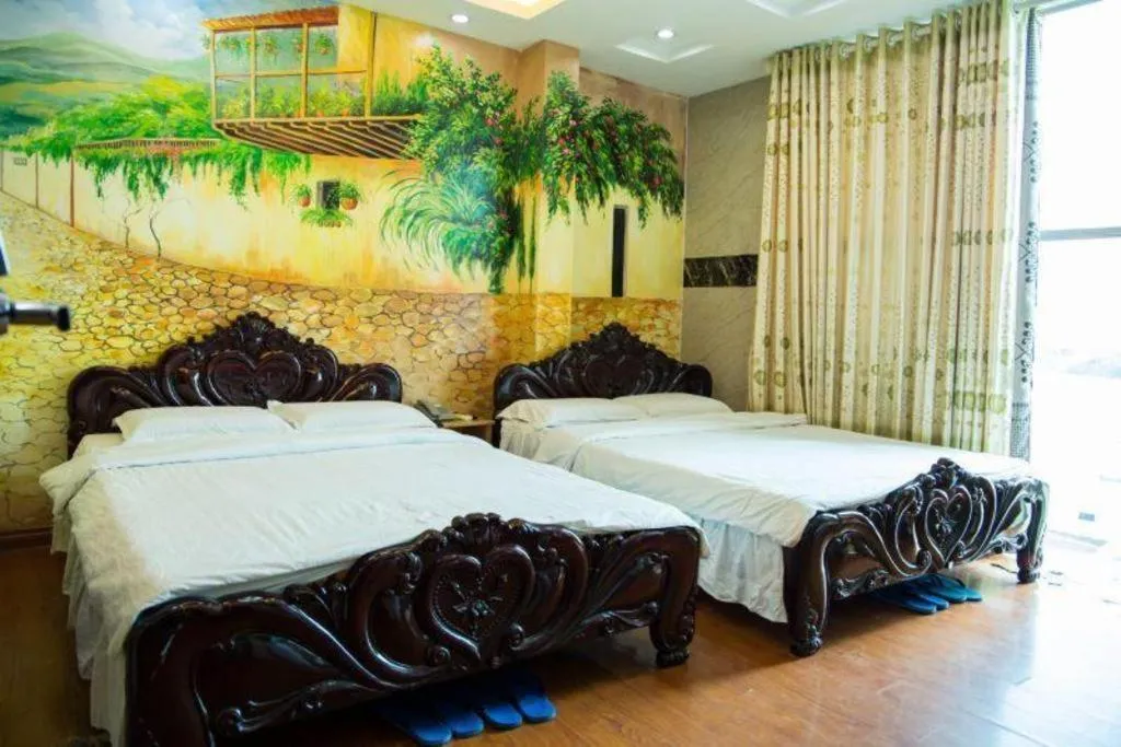 Bed in Phuong Linh Hotel