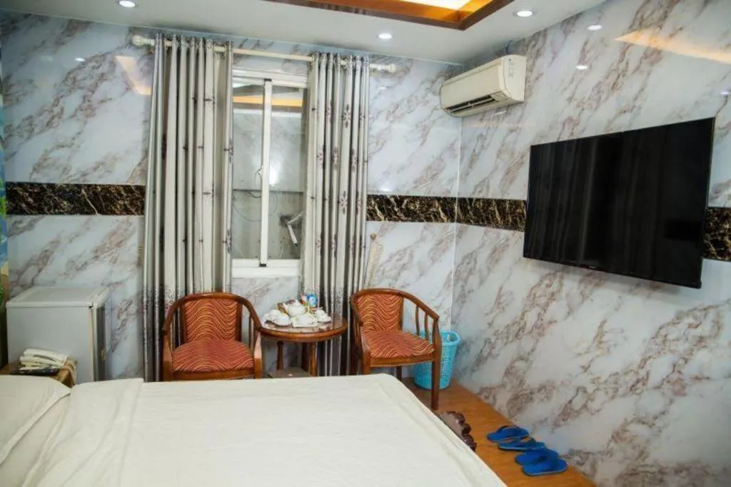 Bed in Phuong Linh Hotel