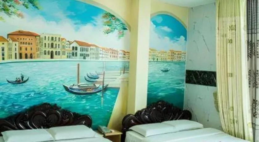 Bed in Phuong Linh Hotel