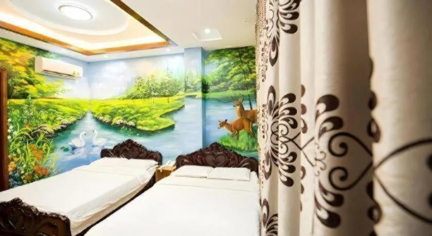 Bed in Phuong Linh Hotel