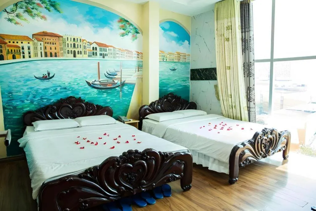Bed in Phuong Linh Hotel