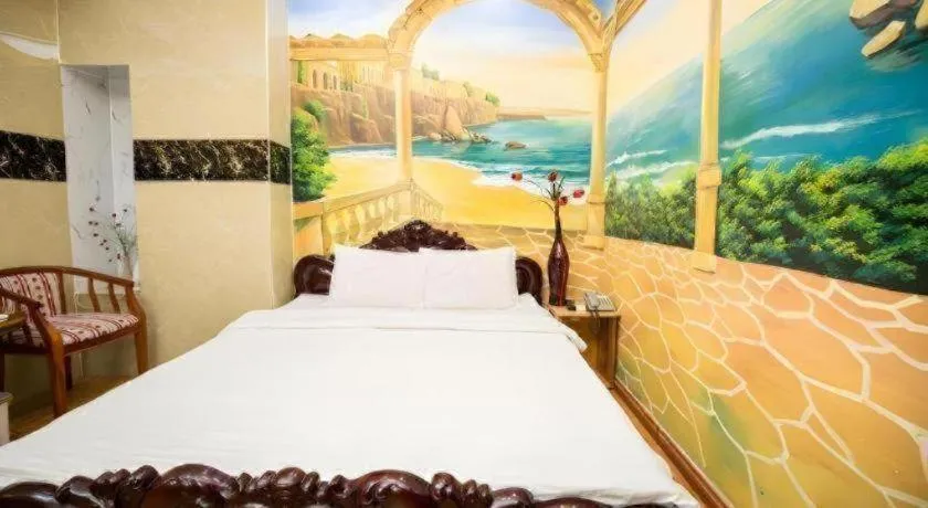 Bed in Phuong Linh Hotel