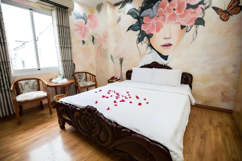 Bed in Phuong Linh Hotel