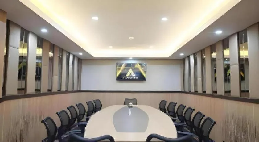 pyramid suites Hotel