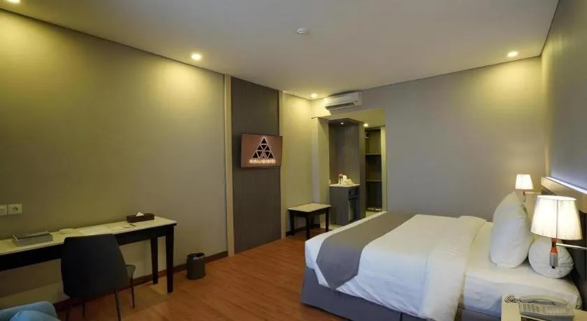 Bed in pyramid suites Hotel